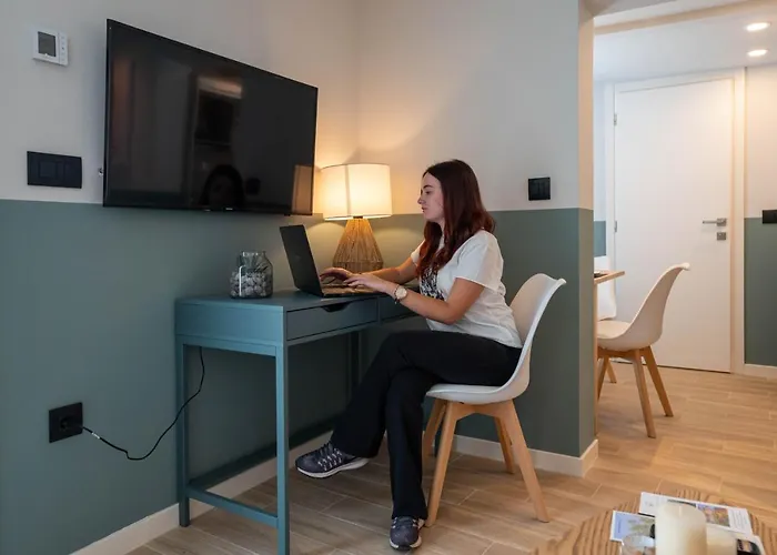 Vesta Retire - Mediterranean 아파트 칼라마타