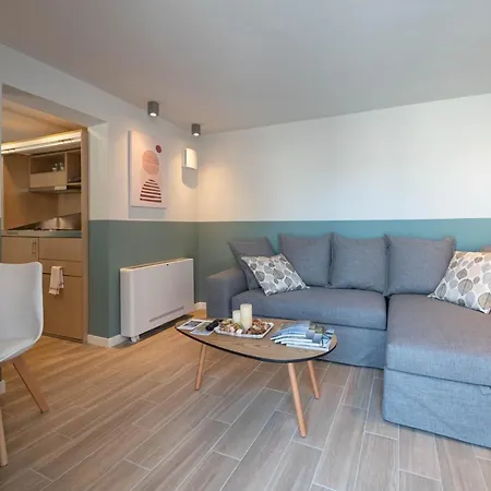 Vesta Retire - Mediterranean Apartament